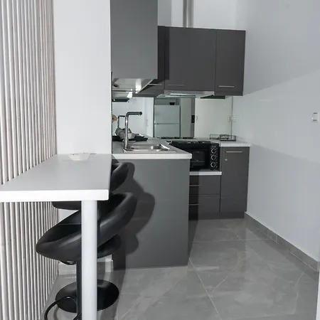 Apartman Chariklia Azmíni