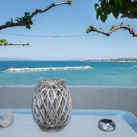 Chariklia Apartman *